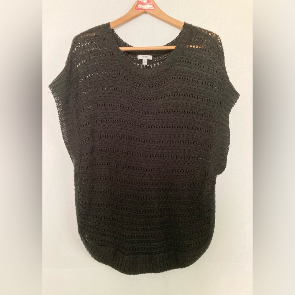 Cache 🟣 Size Small Black Knit Top